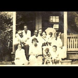 Meet your Posher, Eli